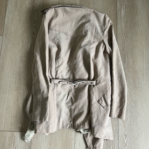 Alexander McQueen Tan Trench Coat with Lace Vintage Women’s Size S - Picture 8 of 8